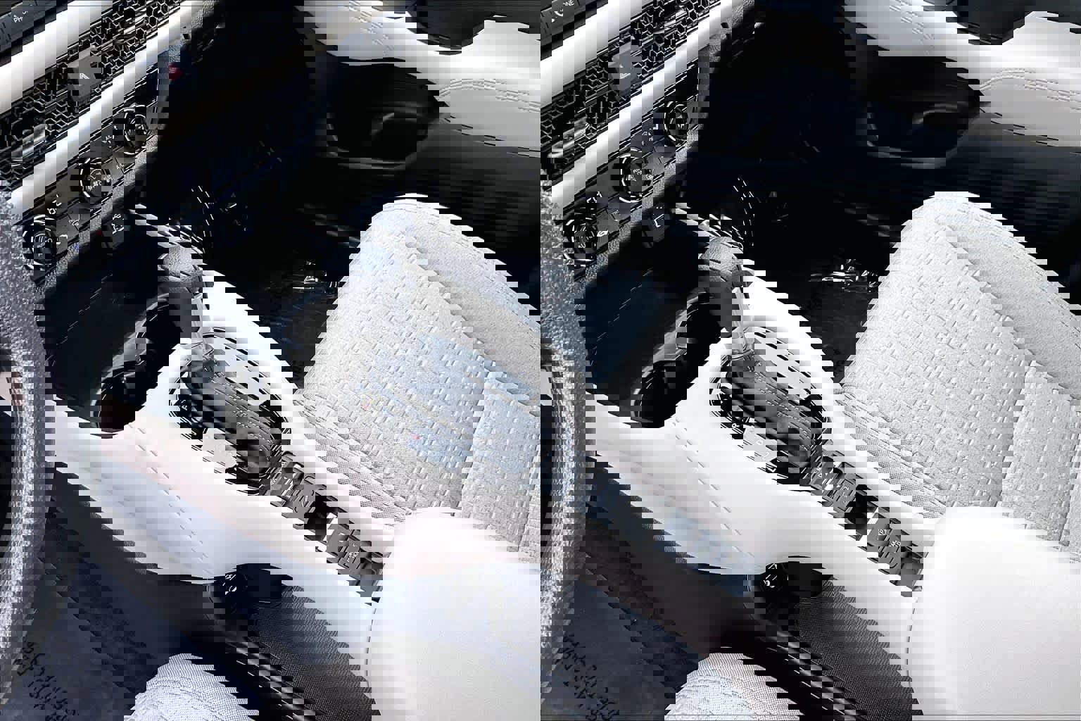 Certified 2025 Honda HR-V LX image 16