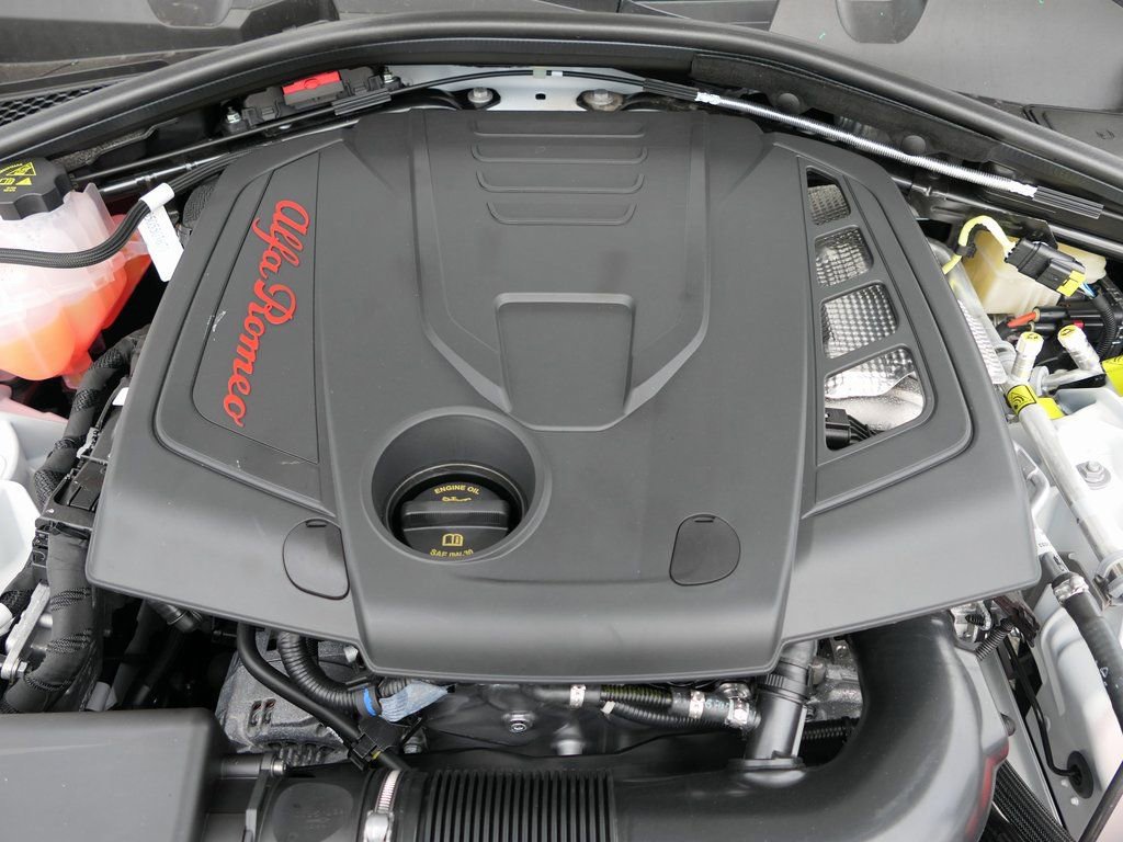 New 2025 Alfa Romeo Giulia AWD image 33