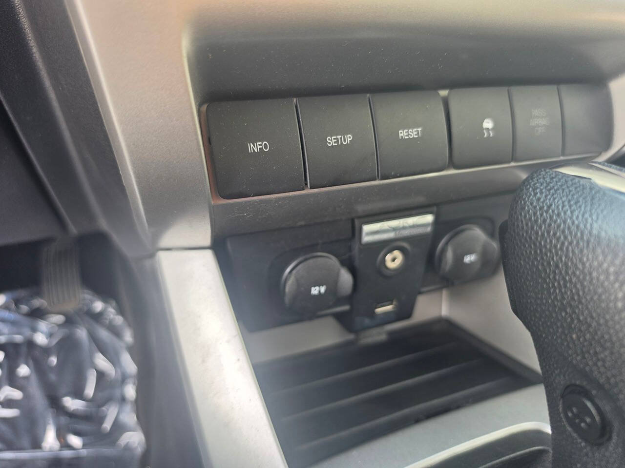 Used 2010 Ford Focus SE FWD image 36