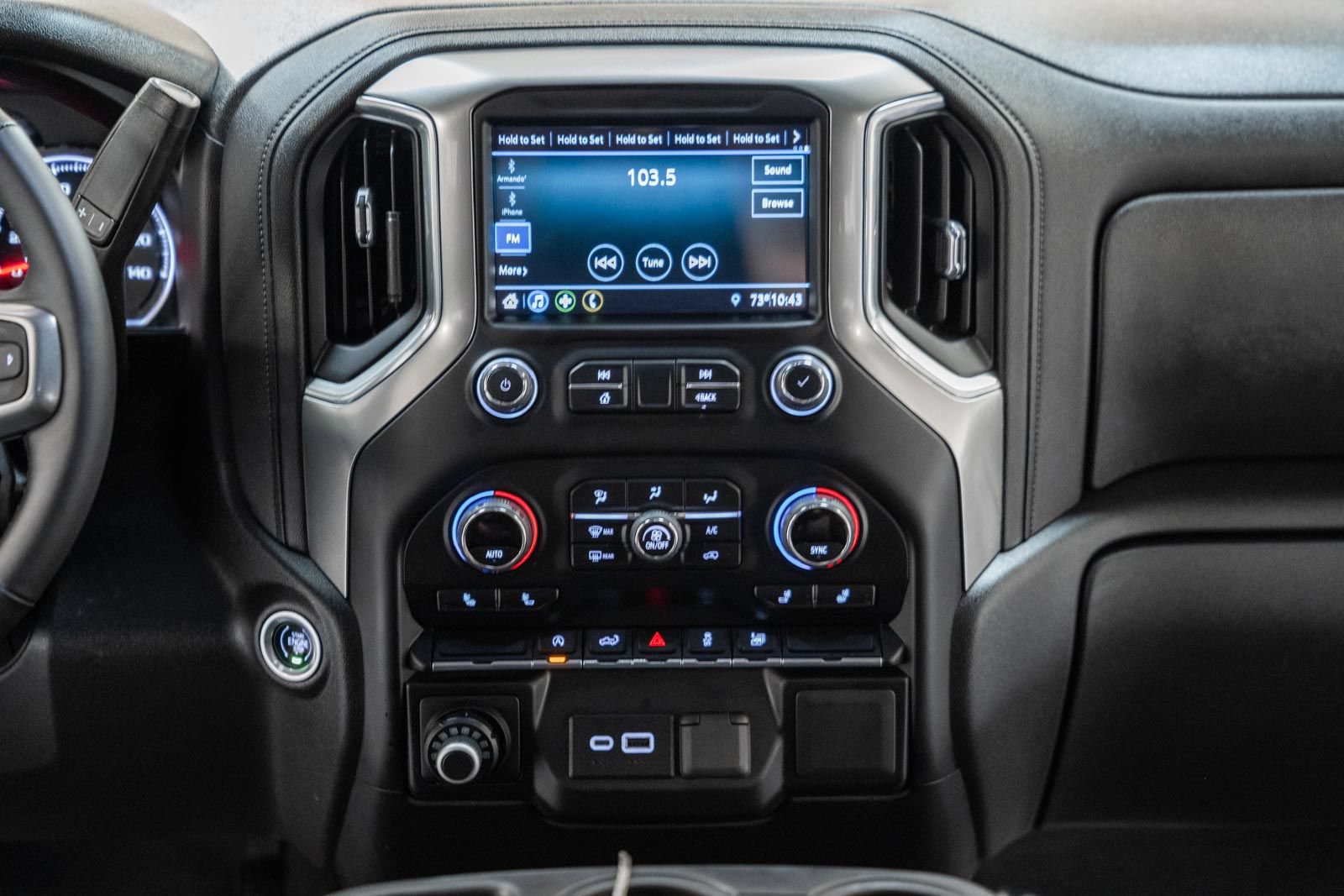 Used 2022 Chevrolet Silverado 1500 RST w/ Redline Edition AWD/4WD image 18