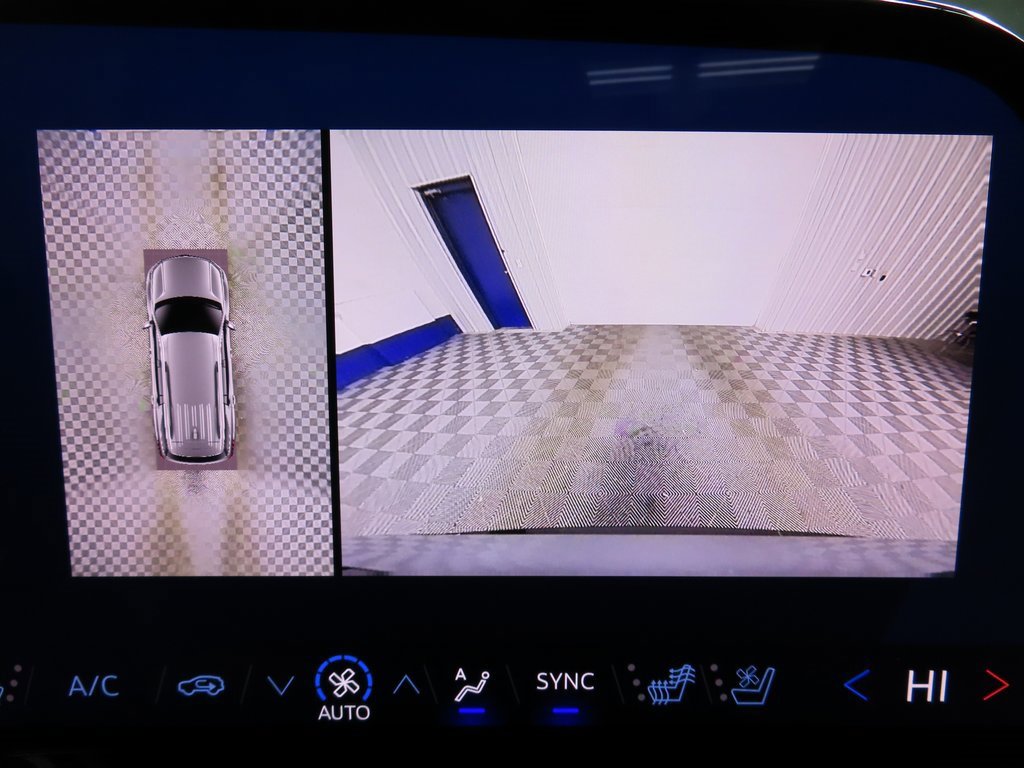 Used 2024 Chevrolet Traverse RS w/ LPO, Floor Liner Package image 19