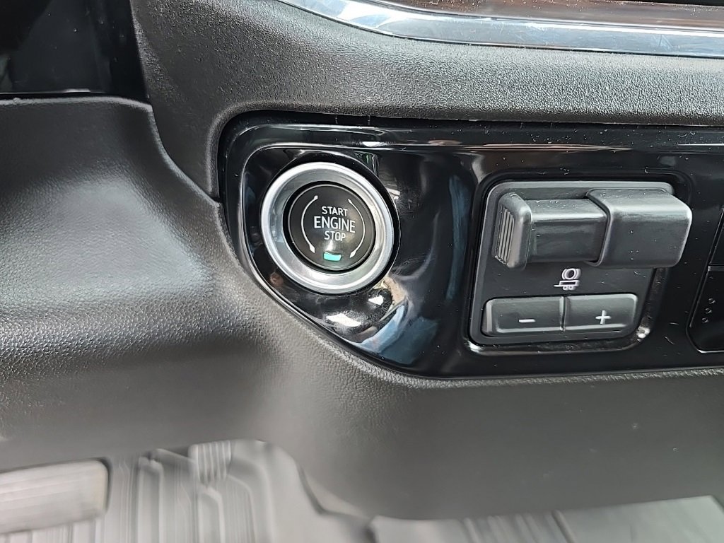 Used 2024 GMC Sierra 3500 SLT w/ X31 Off-Road Package image 17