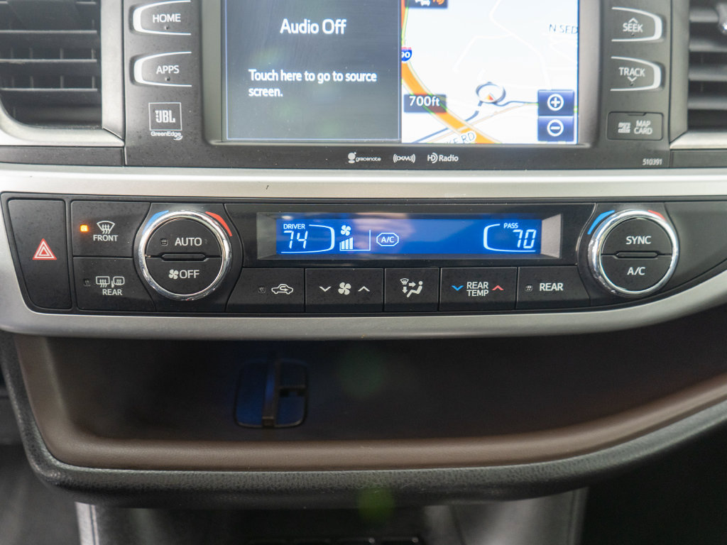 Used 2019 Toyota Highlander Limited Platinum AWD/4WD image 21