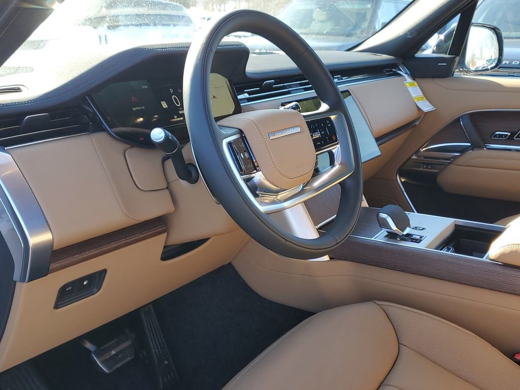 New 2026 Land Rover Range Rover SE image 9