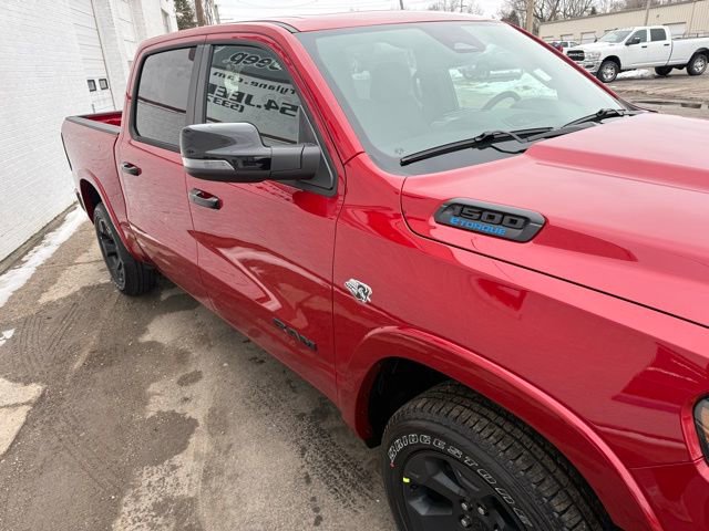 New 2026 RAM 1500 4x4 Crew Cab image 9