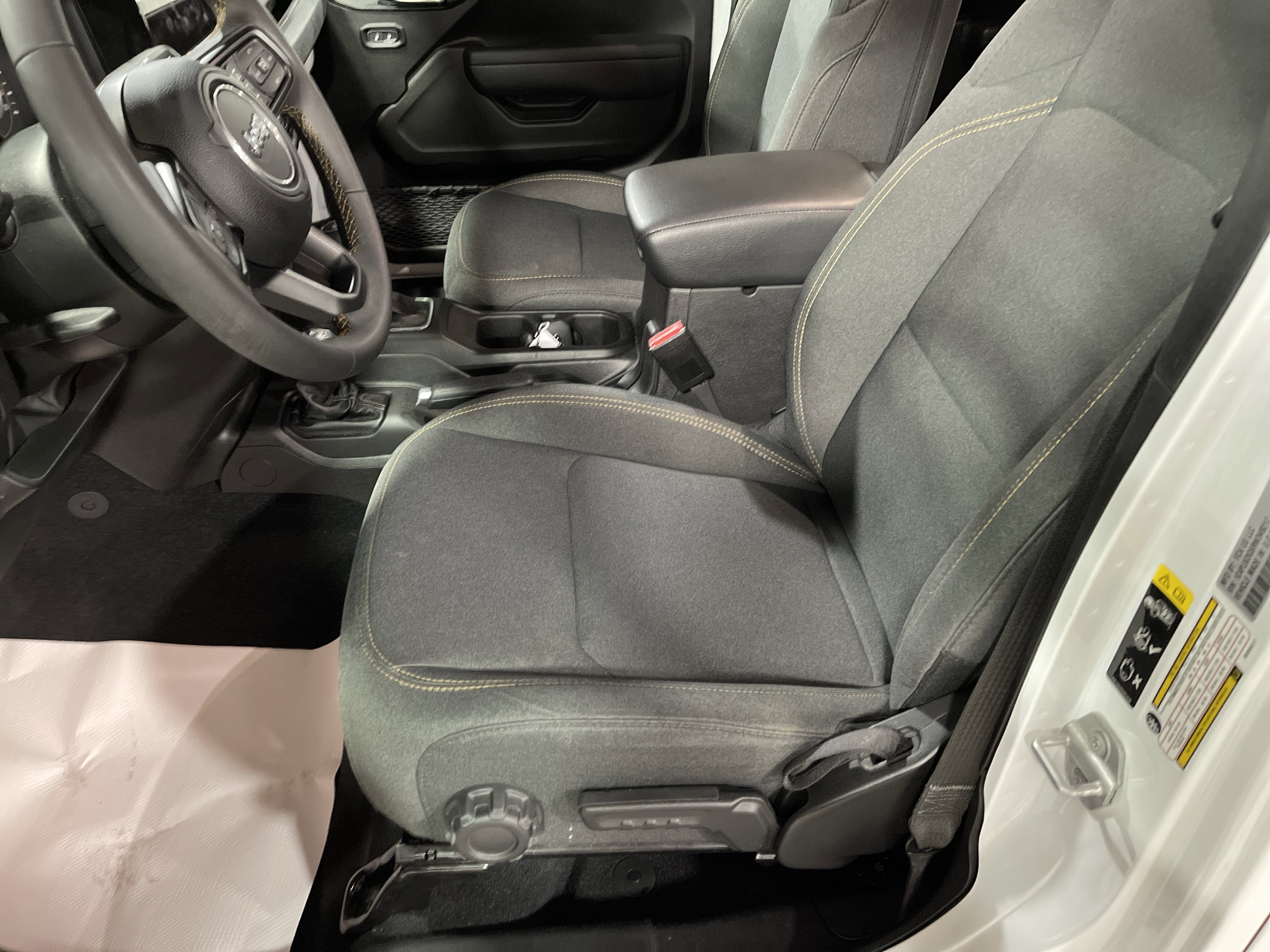 Used 2024 Jeep Wrangler Sport S image 8