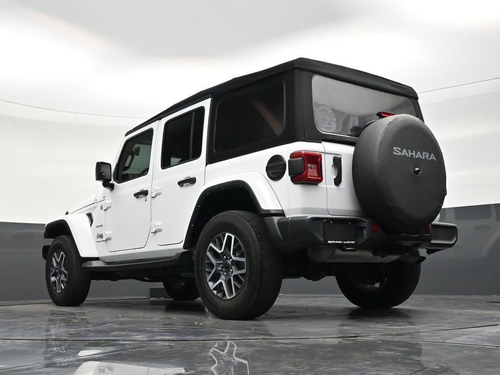 Used 2024 Jeep Wrangler Sahara image 22