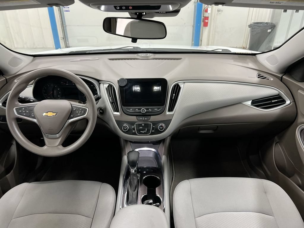 Used 2022 Chevrolet Malibu LS w/ Driver Confidence Package II FWD image 10