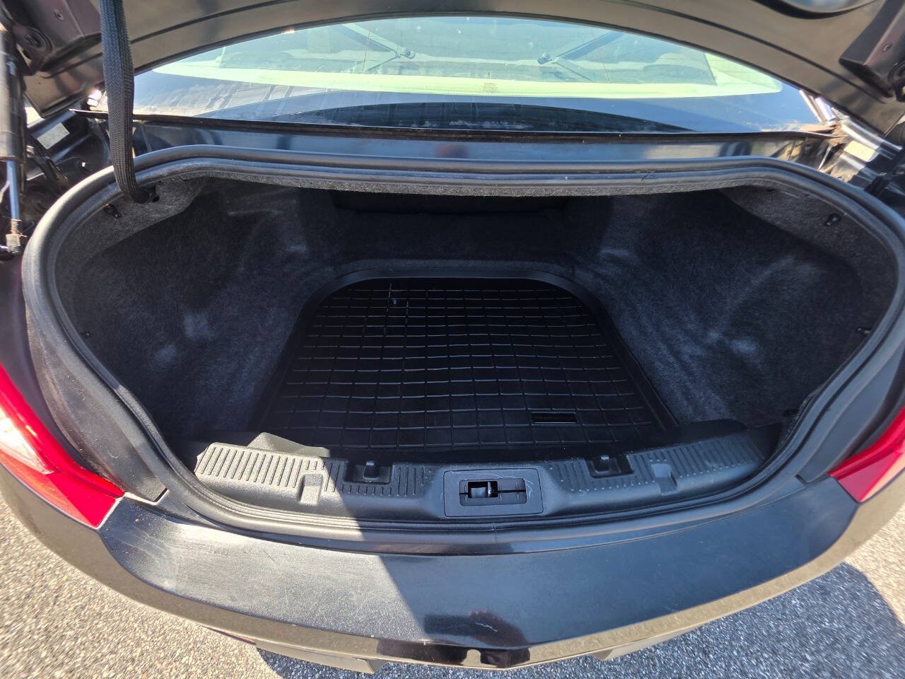Used 2014 Lincoln MKS w/ Equipment Group 101A FWD image 13