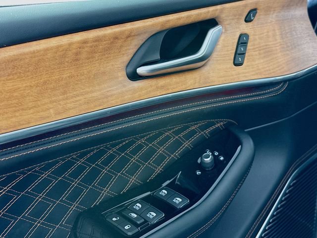 Used 2023 Jeep Grand Cherokee Summit image 18