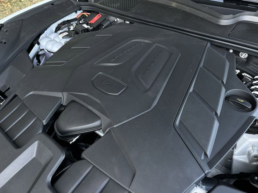 Used 2026 Porsche Cayenne Coupe AWD/4WD image 22