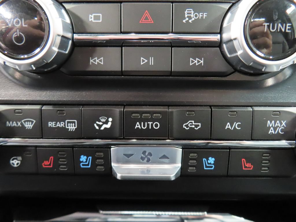 Used 2026 Ford F350 Lariat AWD/4WD image 70
