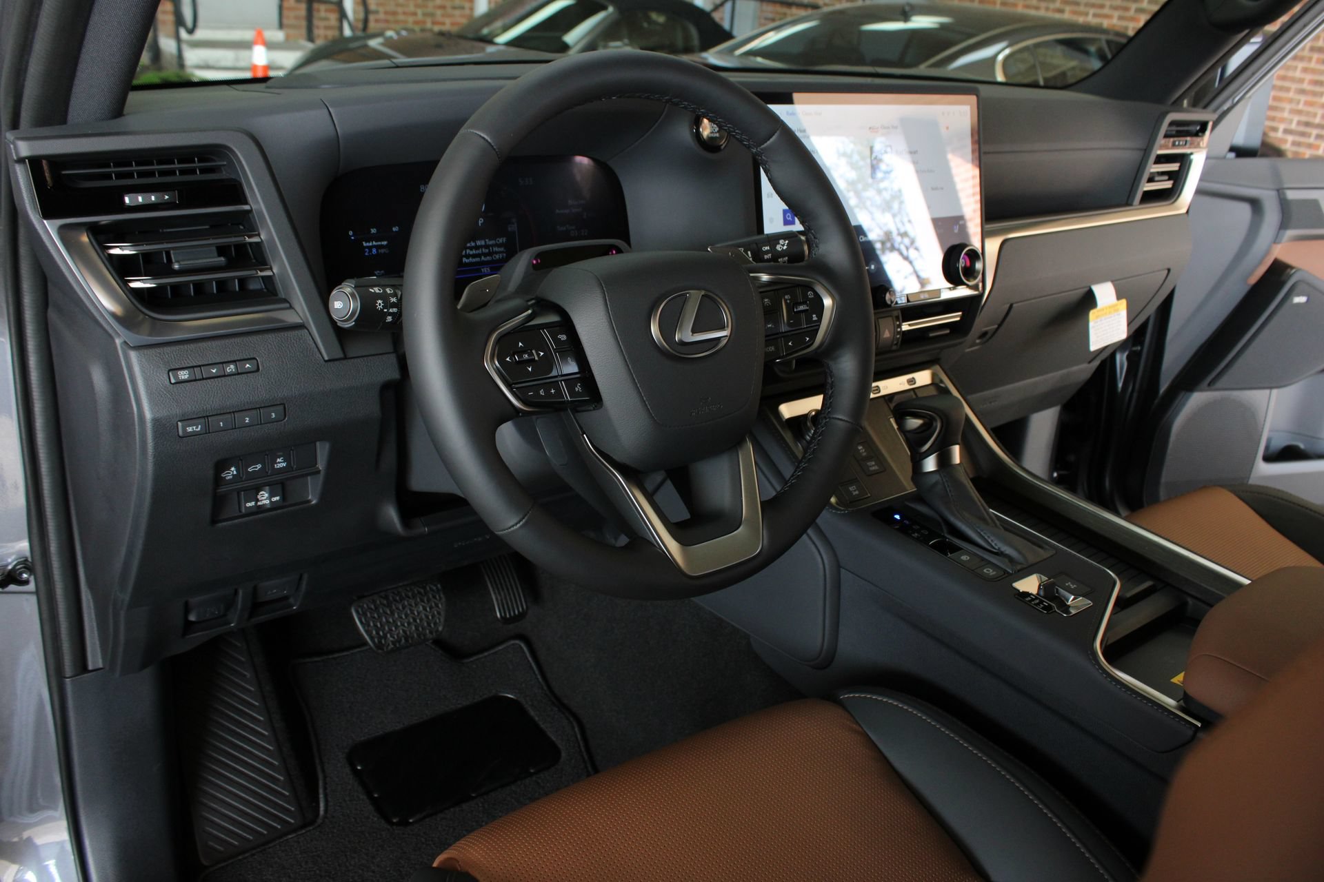 Used 2026 Lexus GX 550 AWD/4WD image 2