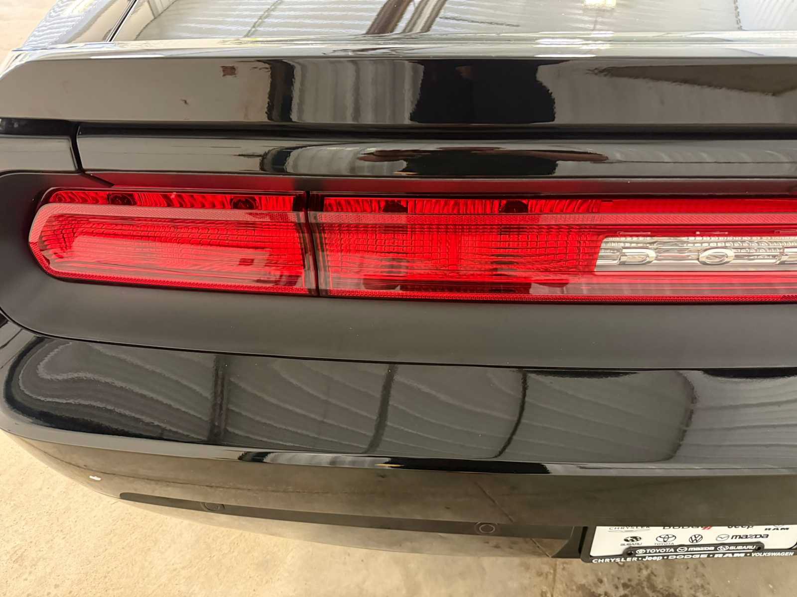 Used 2013 Dodge Challenger R/T RWD image 17