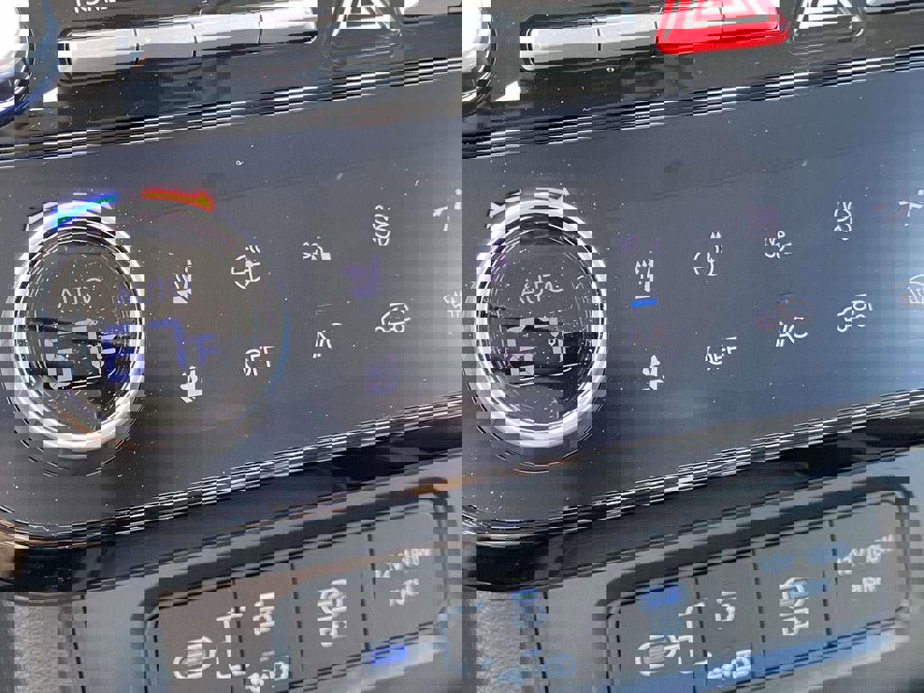 New 2026 Hyundai Tucson Limited image 38