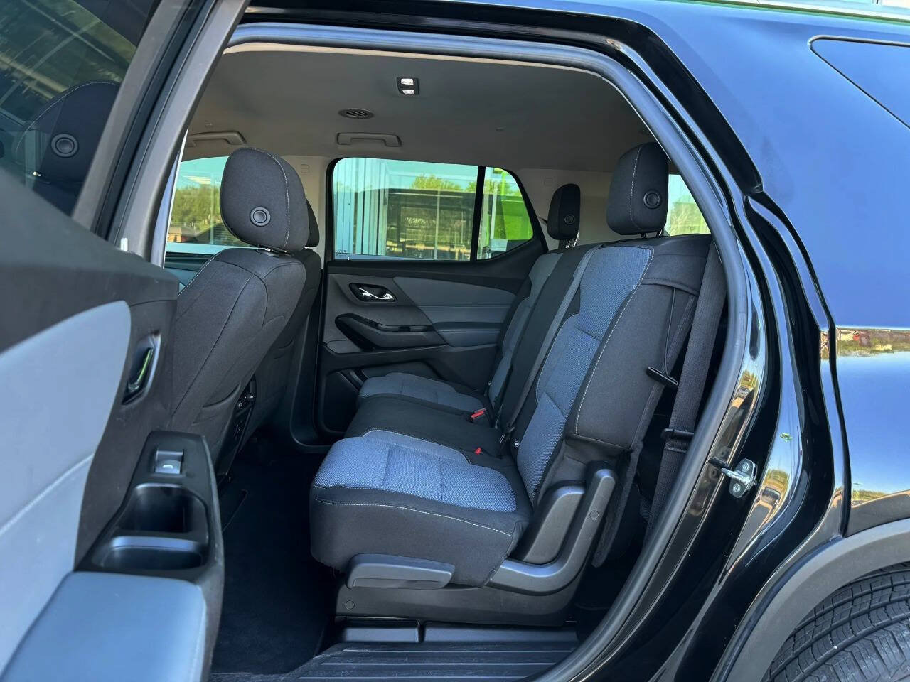 Used 2018 Chevrolet Traverse LT AWD/4WD image 11