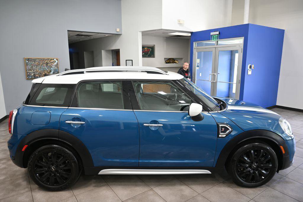 Used 2020 MINI Cooper Countryman S w/ Premium Package FWD image 6