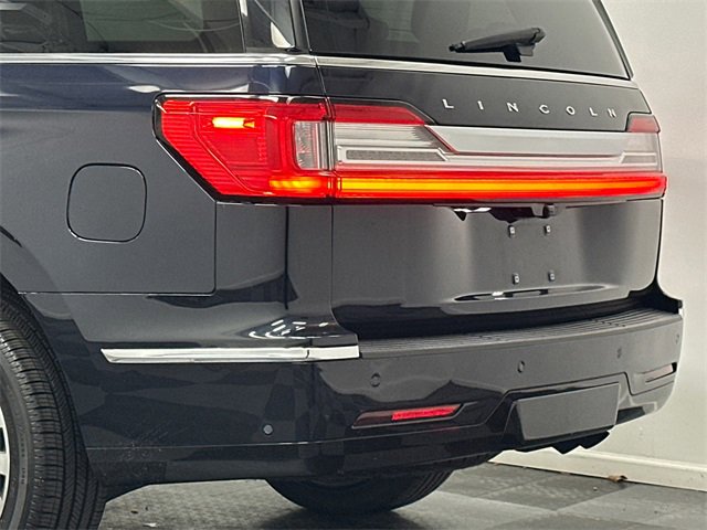 Used 2021 Lincoln Navigator Reserve w/ Luxury Package image 7
