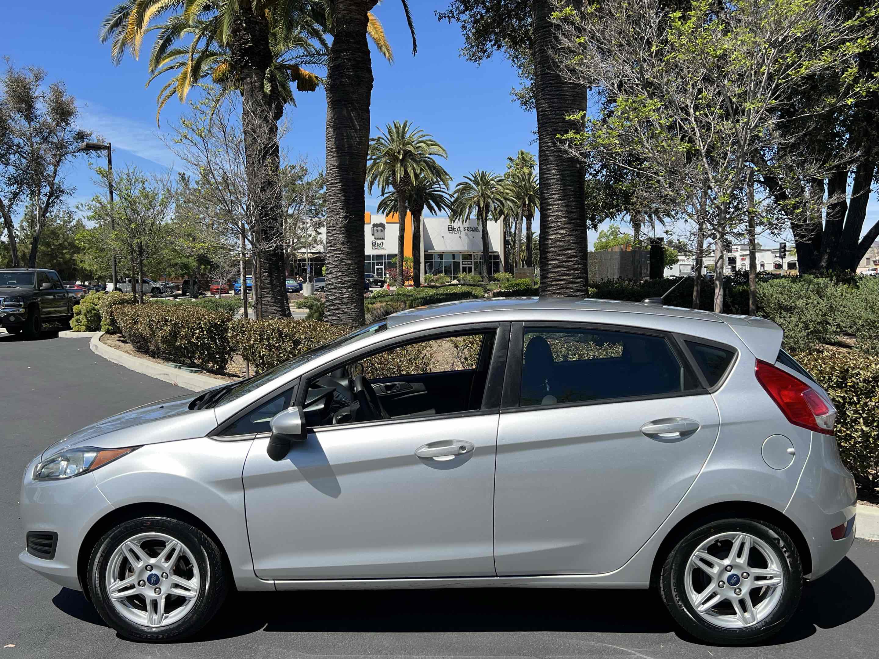 Used 2019 Ford Fiesta SE image 17