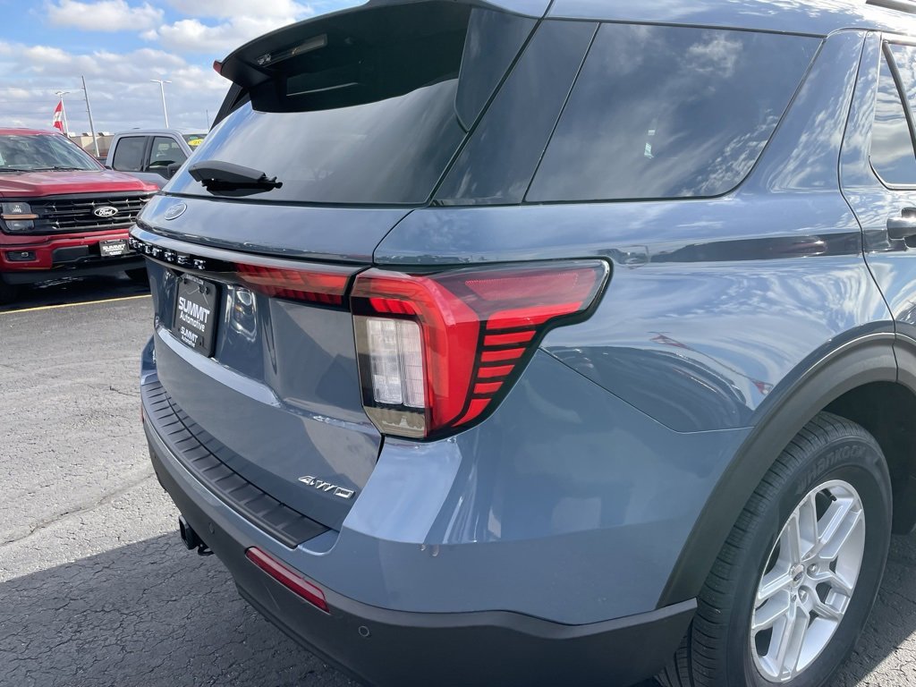 New 2026 Ford Explorer Active image 32