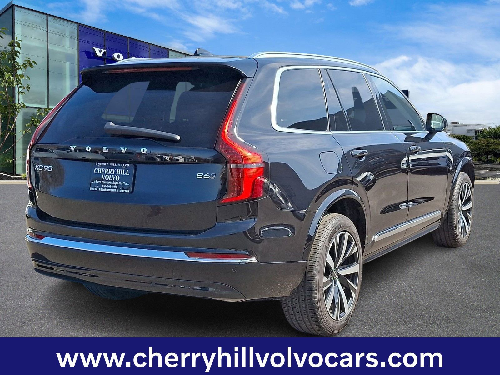 Certified 2025 Volvo XC90 B6 Core image 7