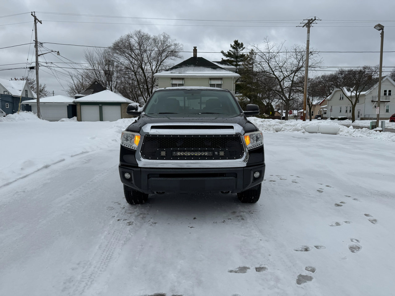 Used 2016 Toyota Tundra SR5 image 2