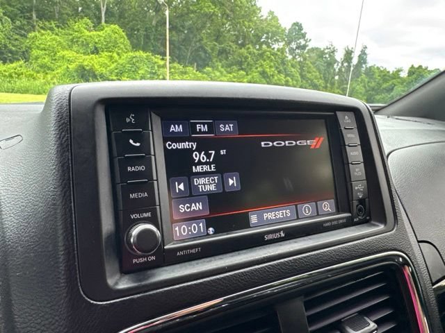 Used 2020 Dodge Grand Caravan SE FWD image 19
