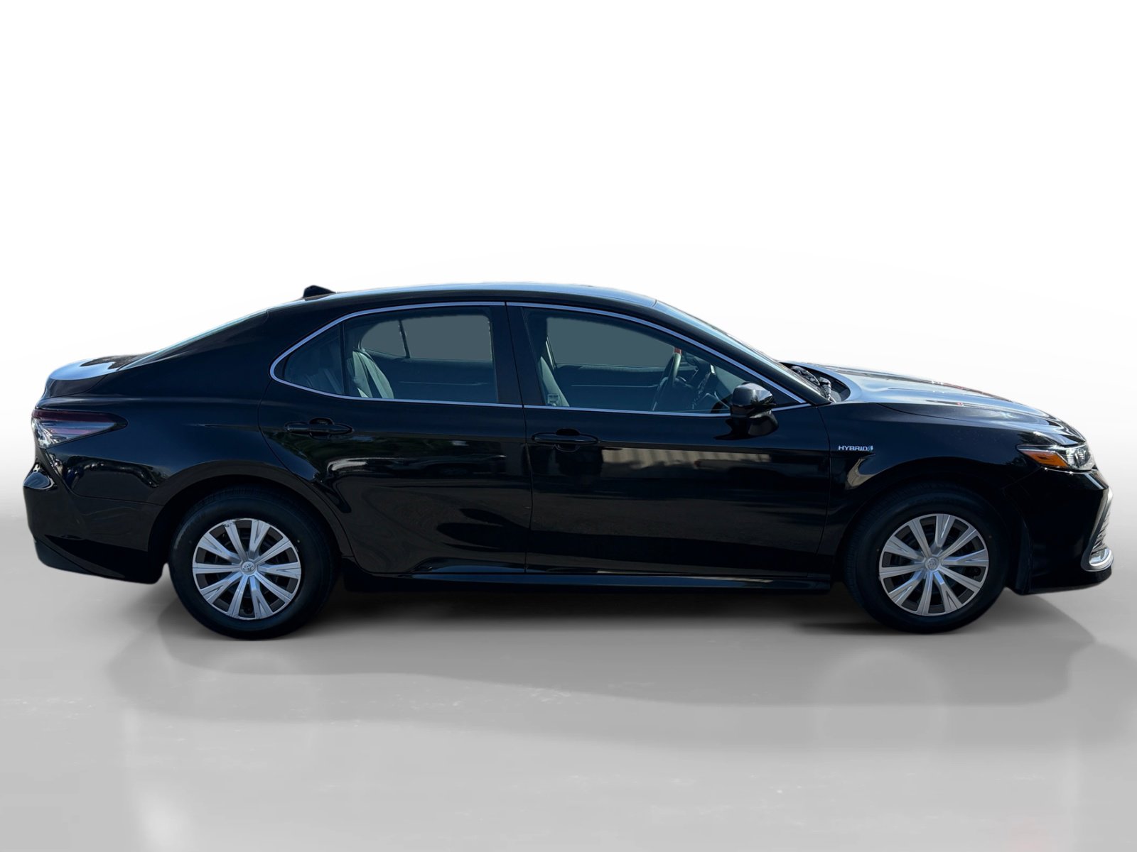 Used 2021 Toyota Camry LE FWD image 6