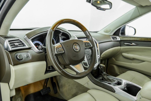 Used 2010 Cadillac SRX Luxury image 12