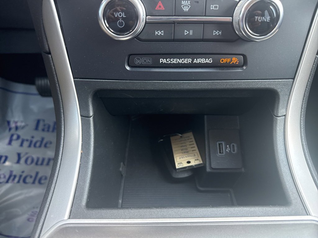 Used 2024 Ford Edge SEL image 8