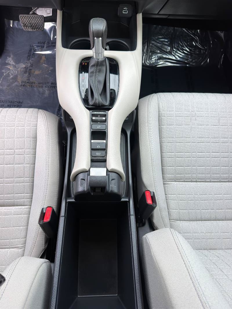 Used 2024 Honda HR-V LX image 16