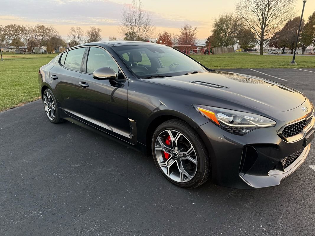 Used 2019 Kia Stinger GT2 image 3