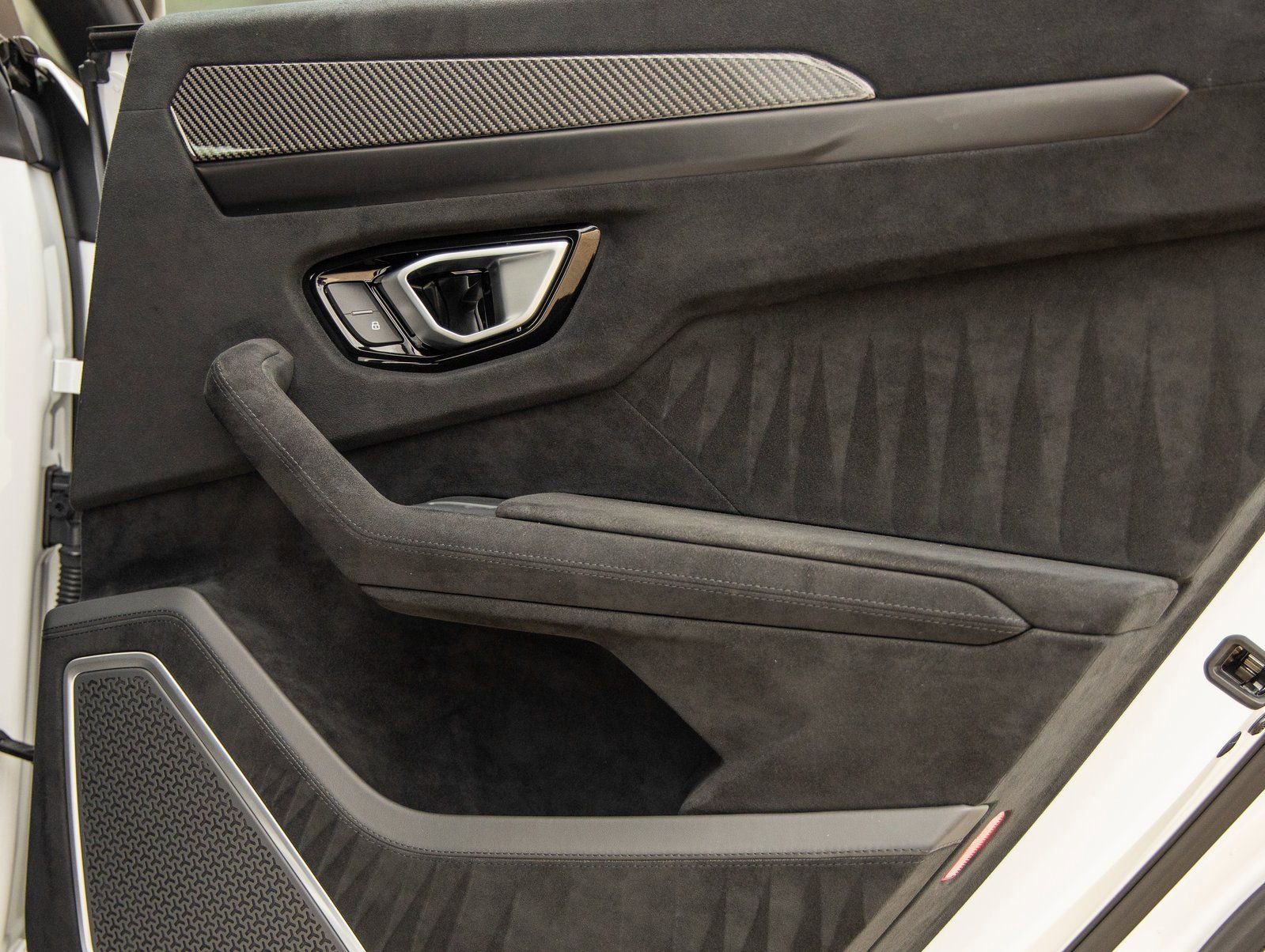 Used 2024 Lamborghini Urus Performante image 41