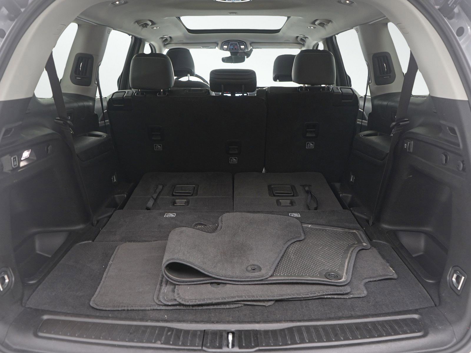 Used 2023 Jeep Grand Cherokee L Limited w/ Luxury Tech Group II image 9