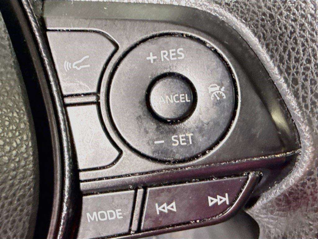 Used 2021 Toyota Corolla LE w/ LE Convenience Package FWD image 14