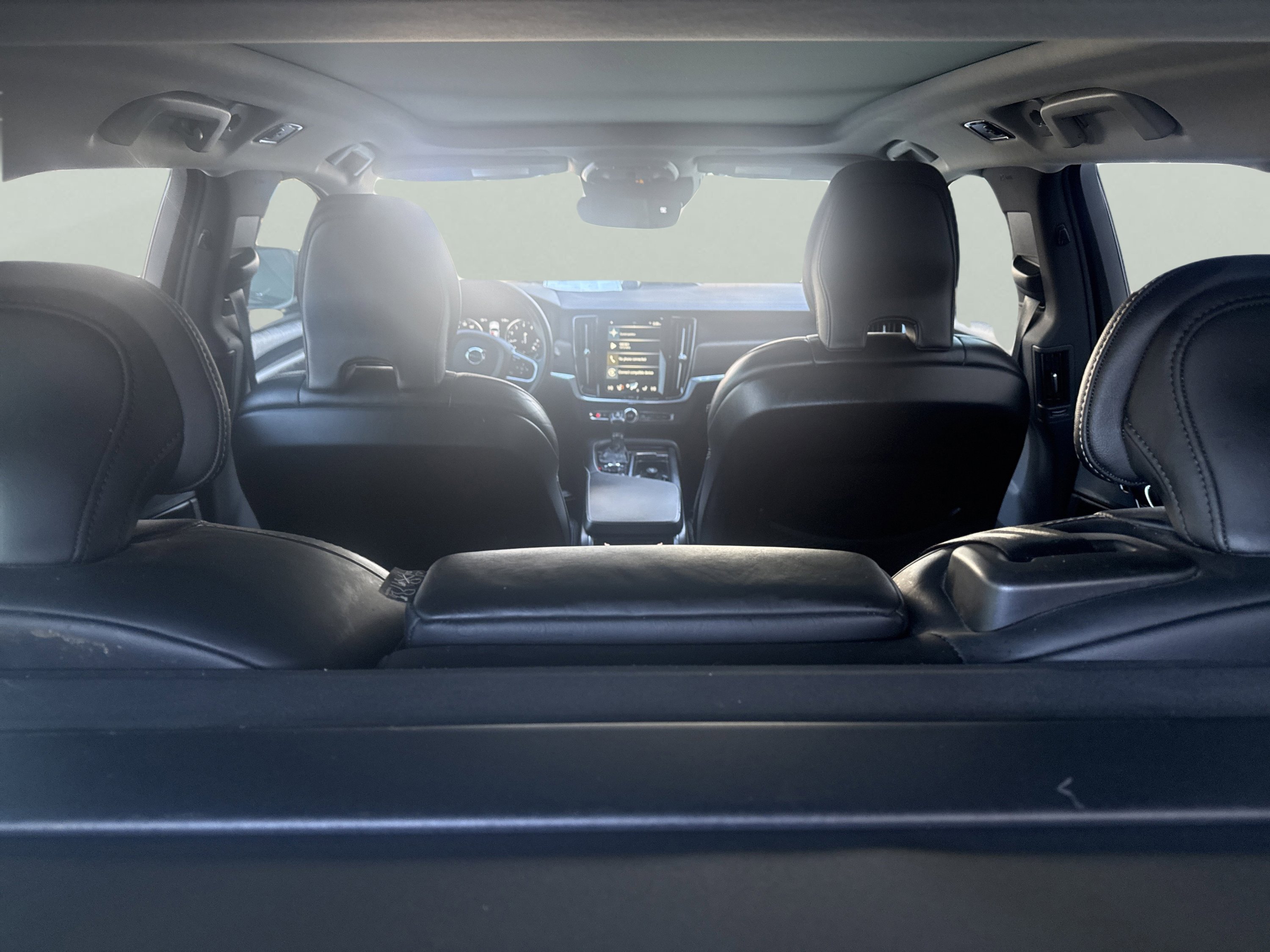 Used 2020 Volvo V90 T6 Cross Country image 10