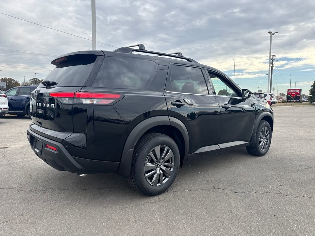 New 2025 Nissan Pathfinder SV image 5