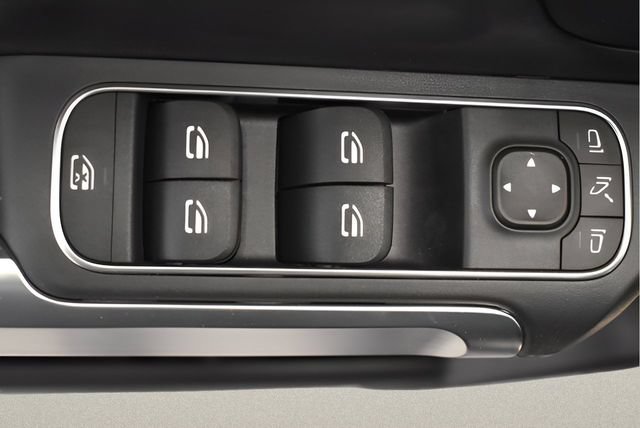 New 2026 Mercedes-Benz GLB 250 4MATIC image 24