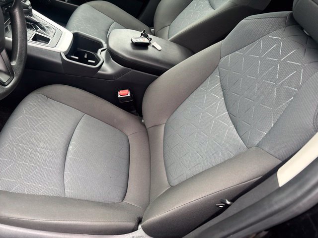 Used 2025 Toyota RAV4 XLE AWD/4WD image 11