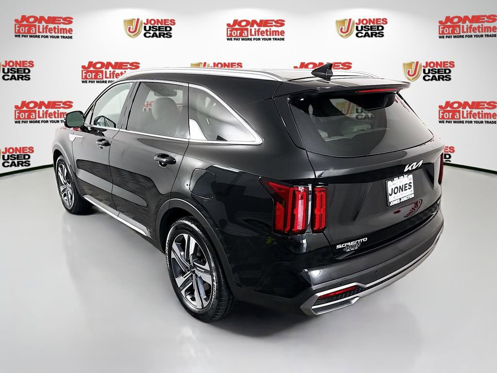 Used 2023 Kia Sorento SX Prestige w/ Panoramic Sunroof Package AWD/4WD image 2
