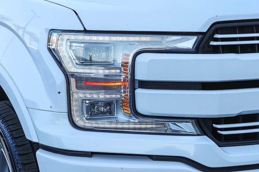 Used 2019 Ford F150 Lariat w/ Equipment Group 502A Luxury AWD/4WD image 4