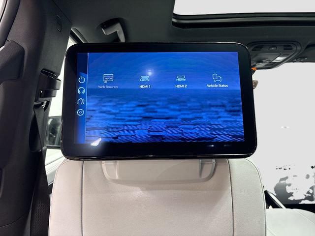 New 2025 Chevrolet Suburban Premier AWD/4WD image 30