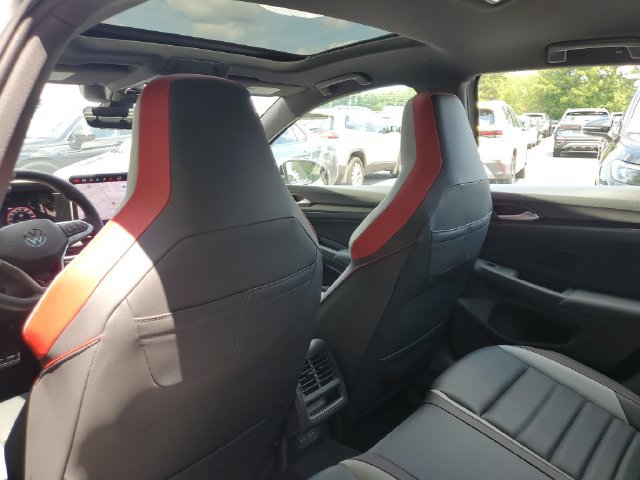 New 2026 Volkswagen GTI SE FWD image 11