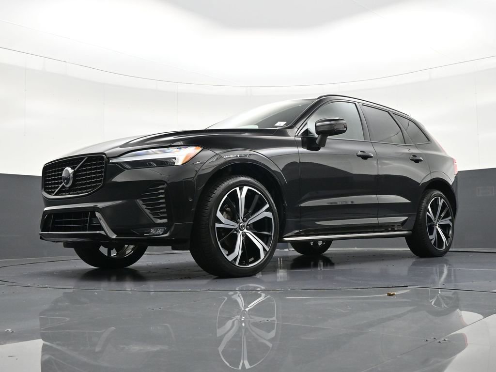 Certified 2022 Volvo XC60 B5 R-Design w/ Advanced Package AWD/4WD image 29