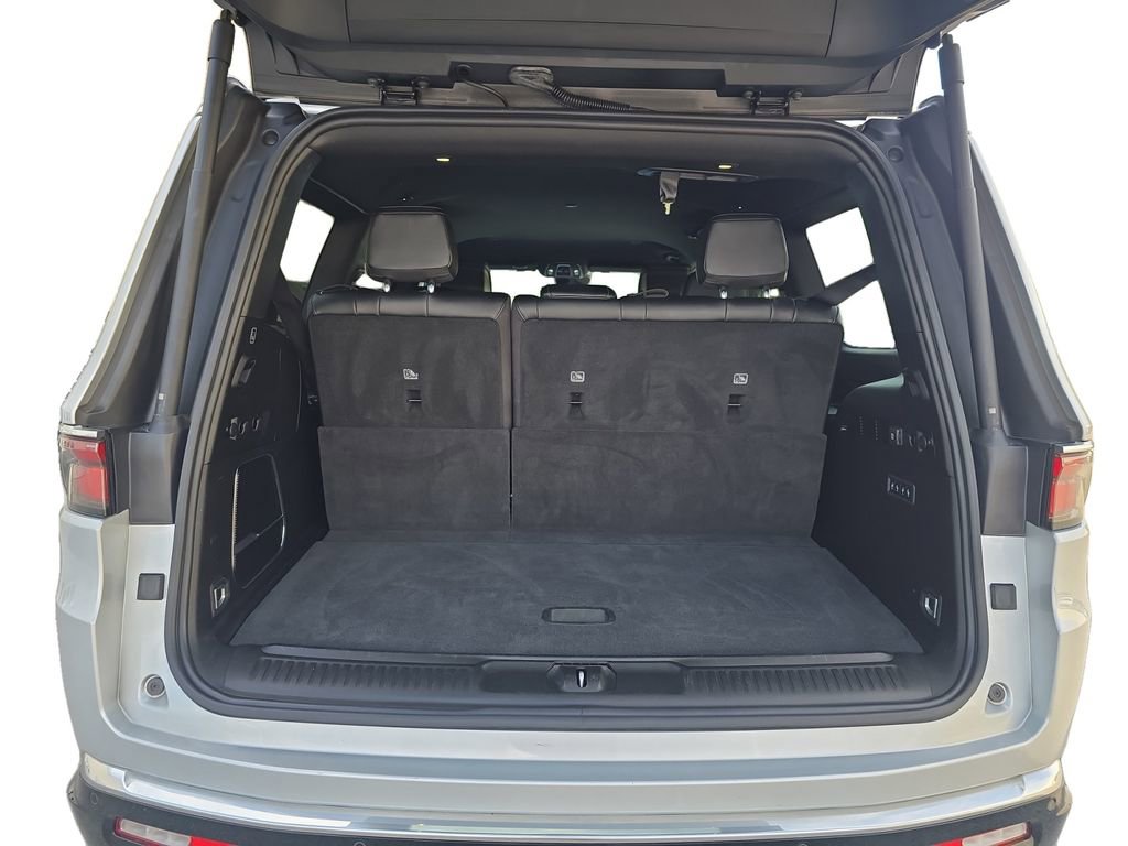 Used 2024 Jeep Wagoneer Series III image 19