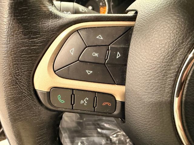 Used 2017 Jeep Renegade Latitude image 36