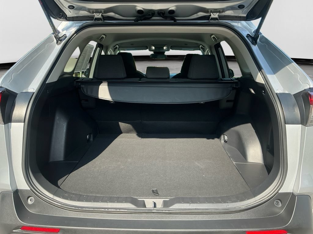 Certified 2024 Toyota RAV4 LE AWD/4WD image 18