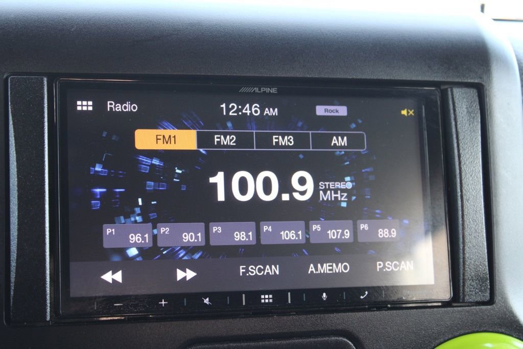 Used 2015 Jeep Wrangler Unlimited Sport w/ Mopar Black Appearance Group image 33