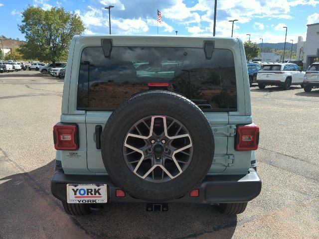Used 2024 Jeep Wrangler Unlimited Sahara w/ Technology Group AWD/4WD image 5