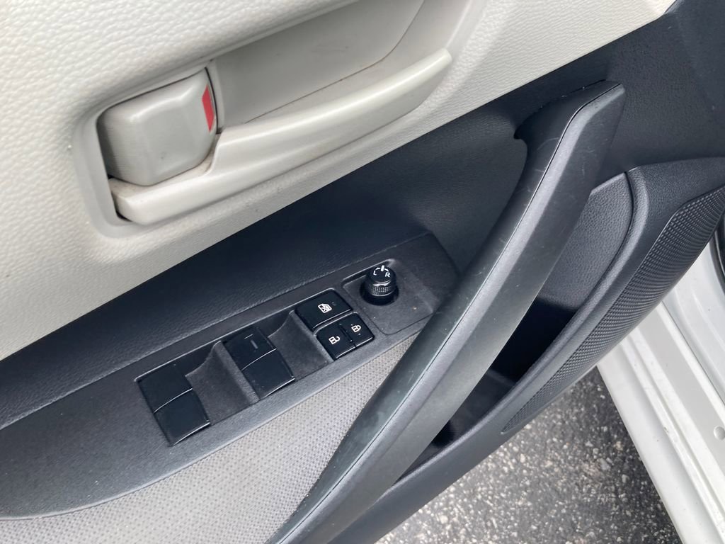 Used 2022 Toyota Corolla LE FWD image 14